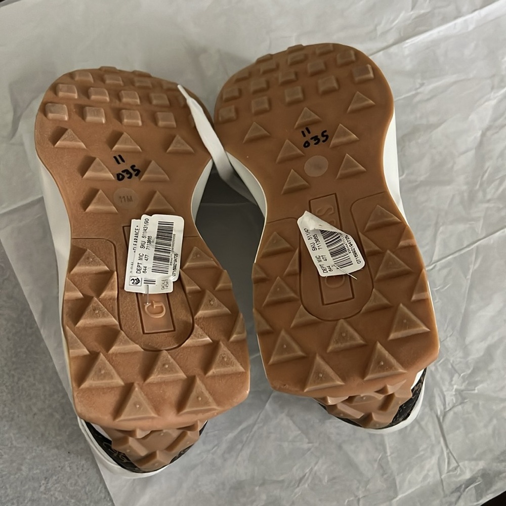 GUESS Calebb Fashion Sneakers - Picture 10 of 11